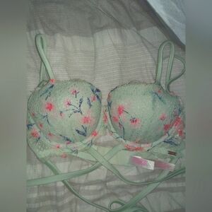 Victoria Secret strappy bra
